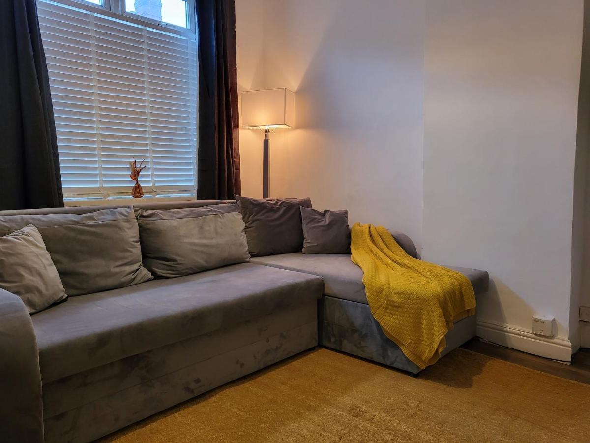 Centre Home: Business & Family-friendly Retreat * Coventry